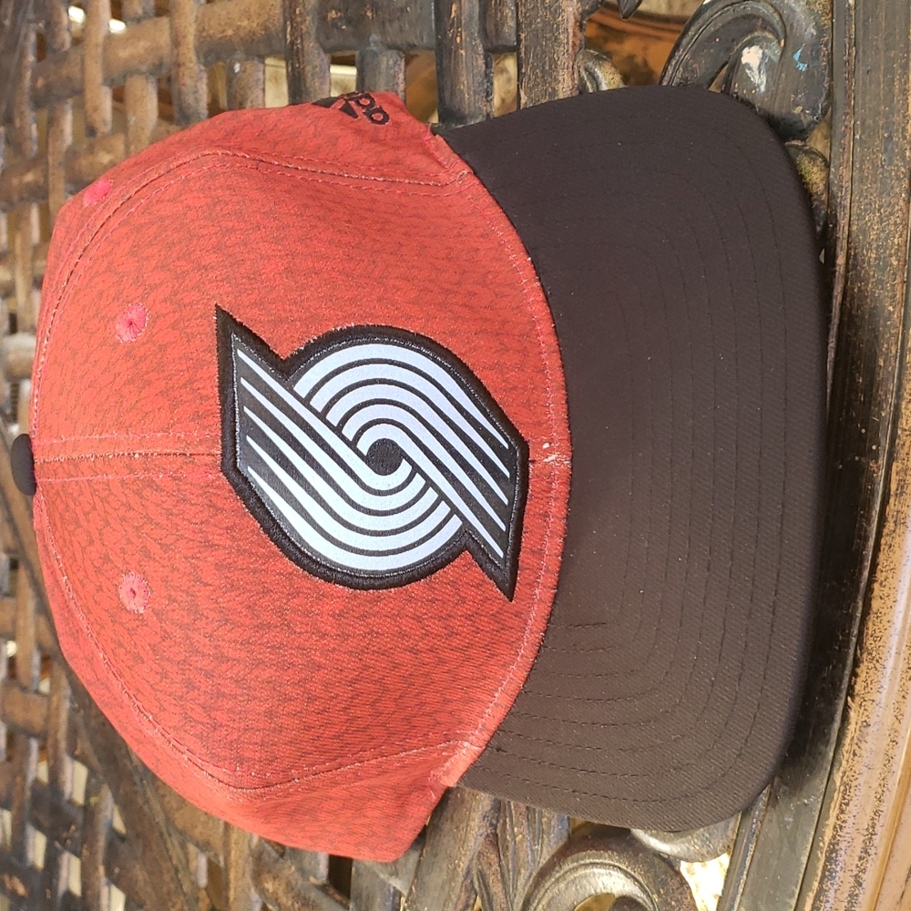 trail blazer Snapback hat
